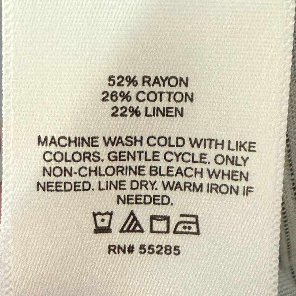 NWT Express Women’s Blue White Pinstripe Collared Sleeveless Top! XL! - Picture 5 of 6
